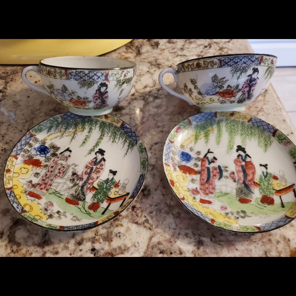 Set of 2 antique Japanese tea cup & saucer